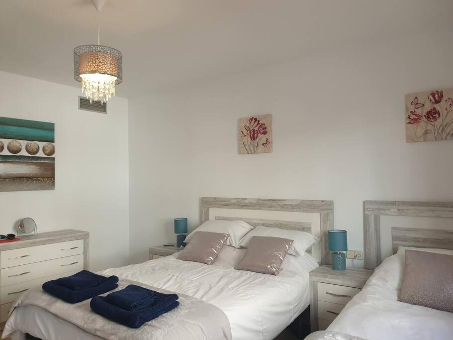 Estepona Port Beachside Apartment - Marina Bay Kültér fotó