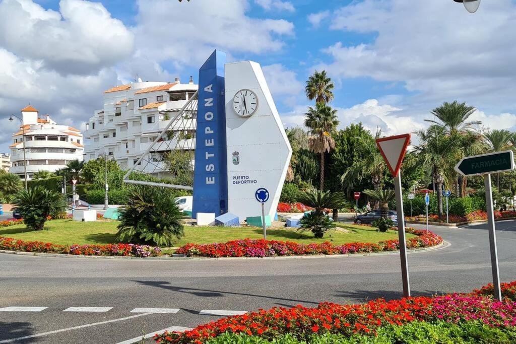 Estepona Port Beachside Apartment - Marina Bay Kültér fotó
