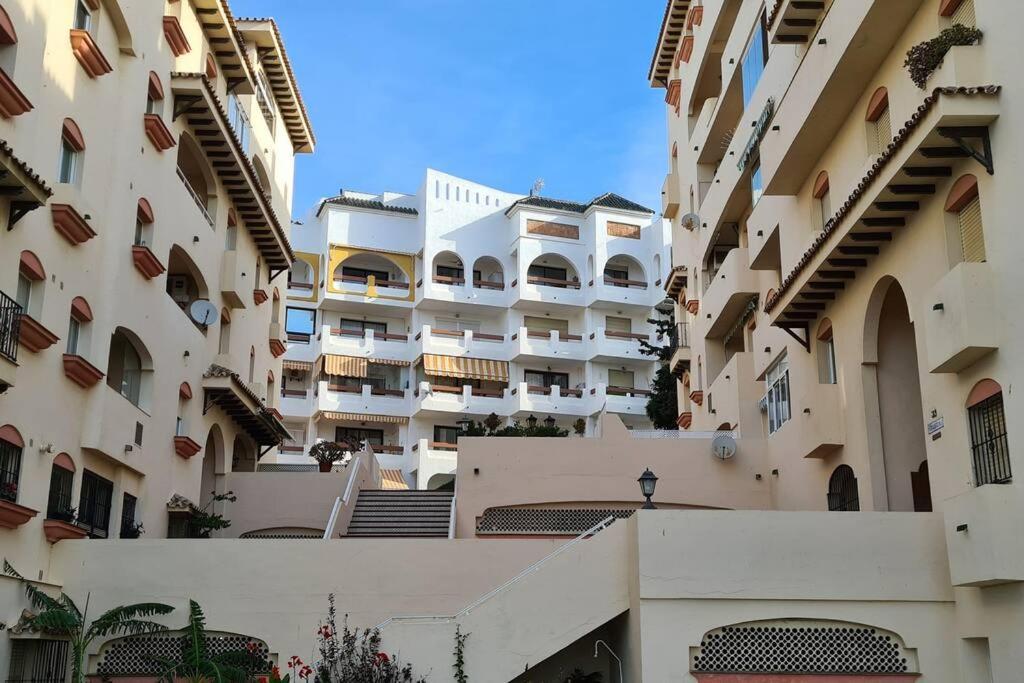 Estepona Port Beachside Apartment - Marina Bay Kültér fotó